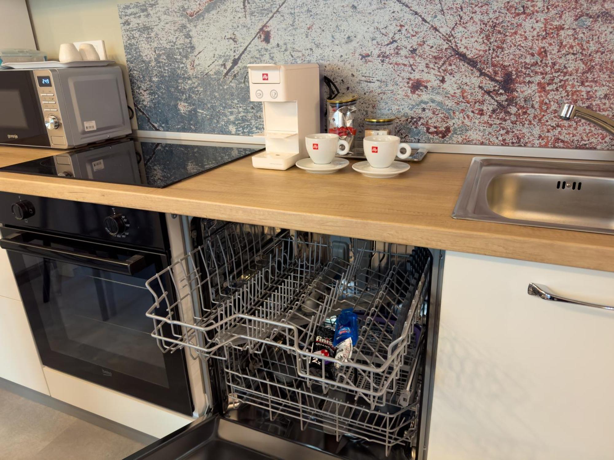 Apartments Adamas Τσέλιε Εξωτερικό φωτογραφία