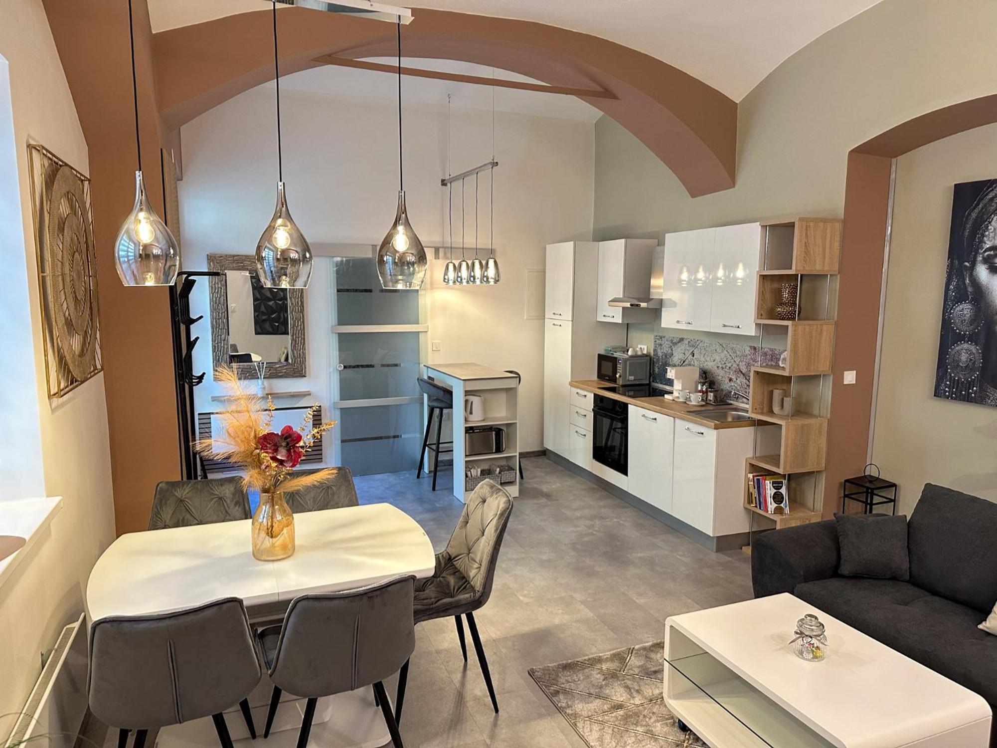 Apartments Adamas Τσέλιε Εξωτερικό φωτογραφία
