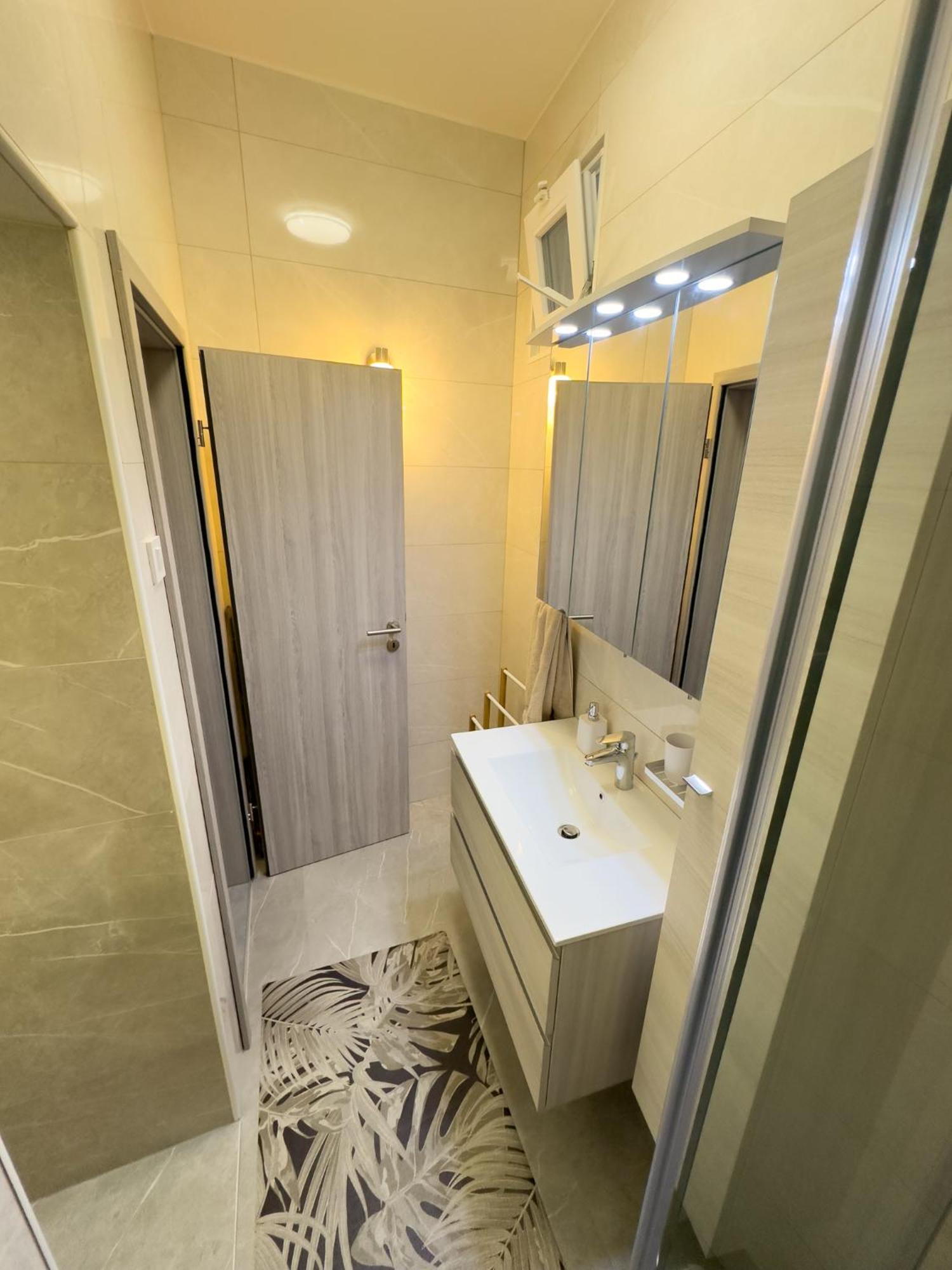 Apartments Adamas Τσέλιε Εξωτερικό φωτογραφία